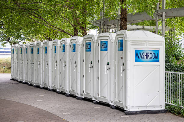Best Porta potty delivery and setup  in Fish Hawk, FL